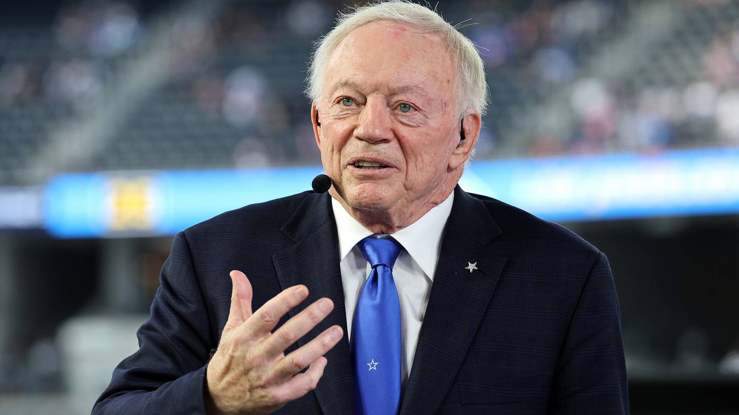 Jerry Jones telegraphing Cowboys' day two pick is begging to end in disaster - Vimarsana News