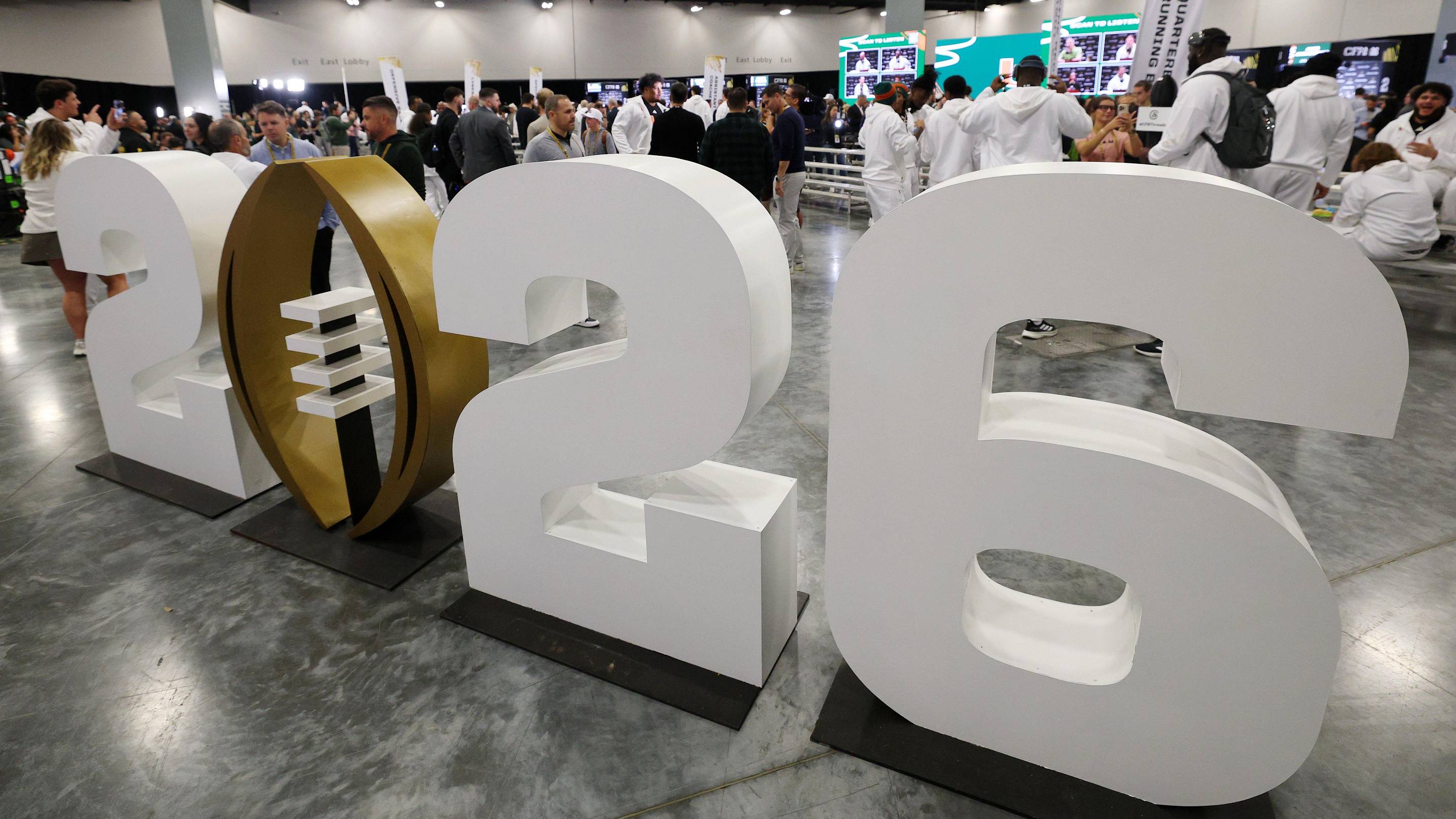 5 College Football Programs Hit With the Most Demanding Stretch Runs in 2026