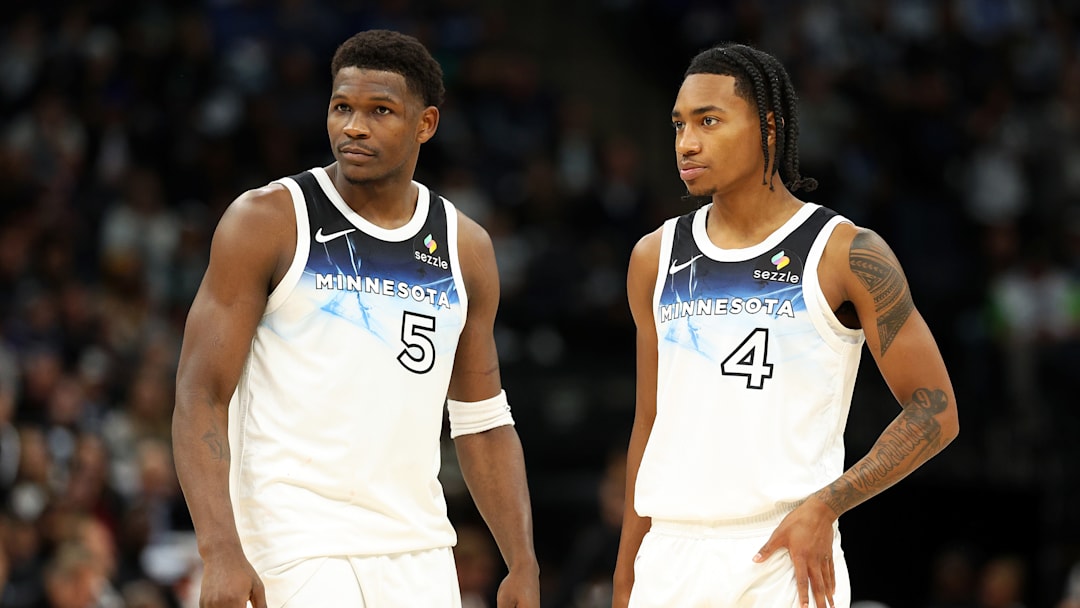 Phoenix Suns v Minnesota Timberwolves