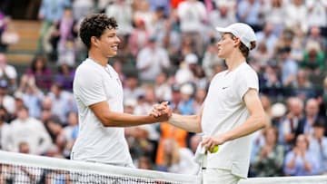 Jannik Sinner and Ben Shelton shake hands