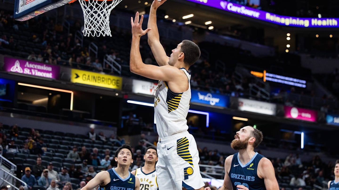 Grizzlies Trade Huff, Sign Landale Amid Injuries