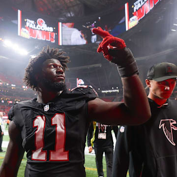 Atlanta Falcons rookie defensive end Jalon Walker 