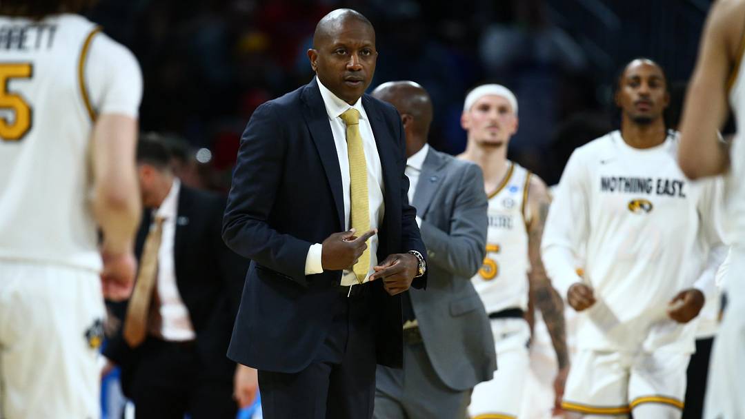 Mar 20, 2025; Wichita, KS, USA; Missouri Tigers head coach Dennis Gates in the second half of a first round men’s NCAA Tournament game against the Drake Bulldogs at Intrust Bank Arena. Mar 20, 2025; Wichita, KS, USA; Missouri Tigers head coach Dennis Gates in the second half of a first round men’s NCAA Tournament game against the Drake Bulldogs at Intrust Bank Arena.