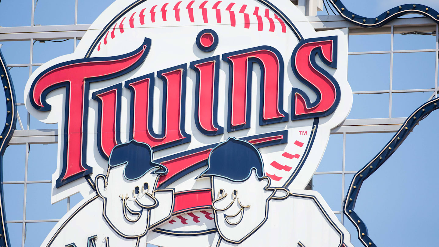 Cubs Acquire Willi Castro, Trade Prospects with Twins Amid Playoff Push