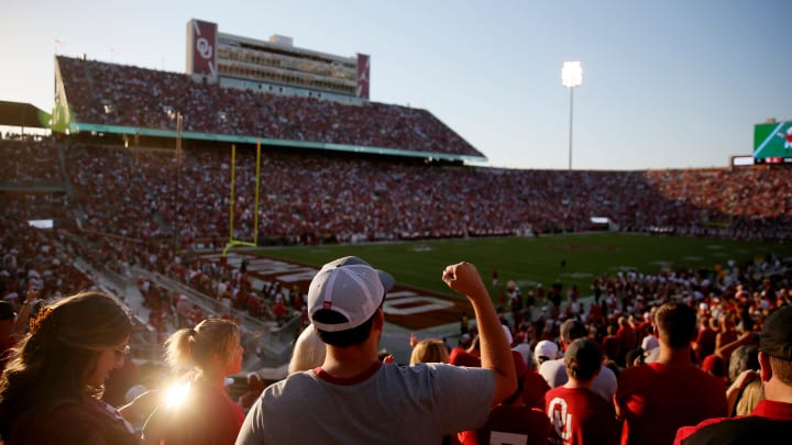 Oklahoma fans keep coming through