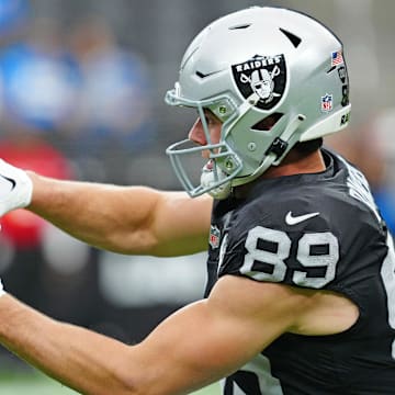 Jan 5, 2025; Paradise, Nevada, USA; Las Vegas Raiders tight end Brock Bowers (89) warms up before a game against the Los Angeles Chargers at Allegiant Stadium. Mandatory Credit: Stephen R. Sylvanie-Imagn Images