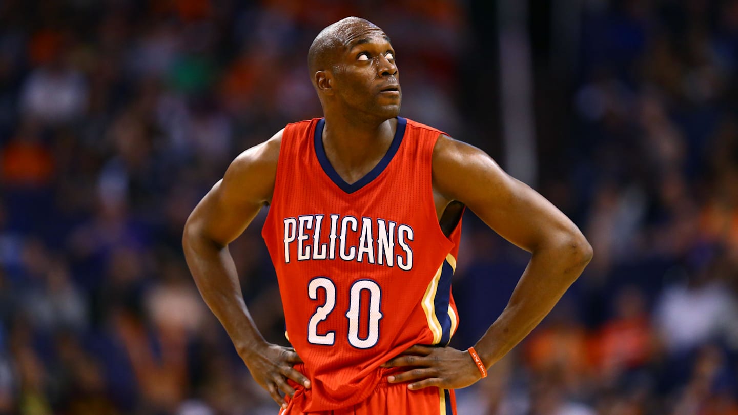 Husky Basketball Brings Back Pondexter;  Two Down, One To Go
