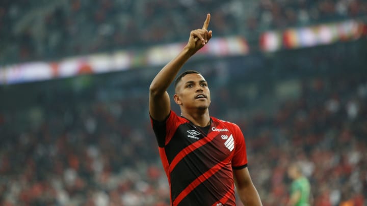 Pedro Rocha fez parte da campanha do Furacão nesta Libertadores Pedro Rocha fez parte da campanha do Furacão nesta Libertadores