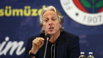 Ídolo do Flamengo, Jorge Jesus assinou recentemente com o Fenerbahçe. Técnico diz que Paulo Sousa foi "vítima dos resultados".