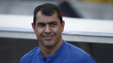 Fábio Carille caminha para uma terceira passagem no comando do Corinthians. 