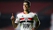 Vitor Bueno terminou a temporada como reserva no São Paulo