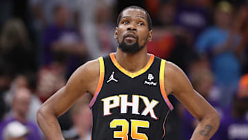 Minnesota Timberwolves v Phoenix Suns - Game Four