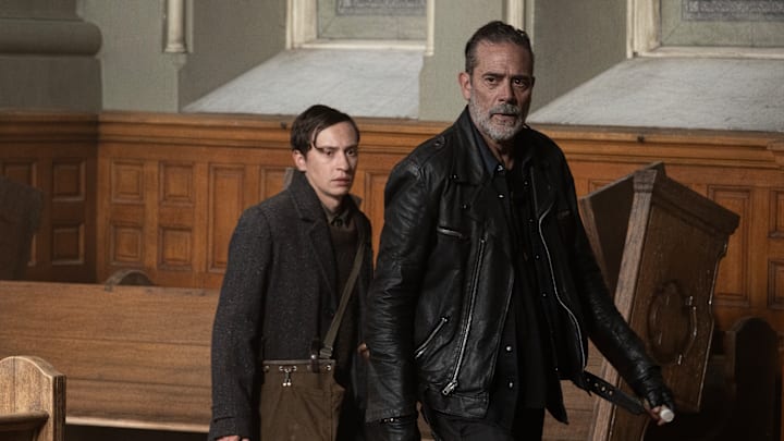 Jeffrey Dean Morgan as Negan, Keir Gilchrist as Pierce - The Walking Dead: Dead City _ Season 2, Episode 7 - Photo Credit: Robert Clark/AMC