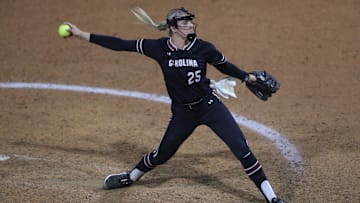 May 8, 2025; Athens, GA, USA; South Carolina starting pitcher/relief pitcher Jori Heard (25) pitches during a game against Texas A&M at Jack Turner Stadium. Mandatory Credit: Mady Mertens-Imagn Images