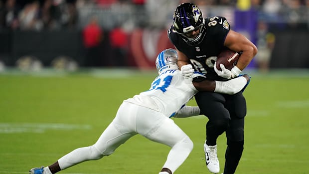 Baltimore Ravens tight end Mark Andrews (89) makes a catch against Detroit Lions safety Kerby Joseph (31) in Week 3.