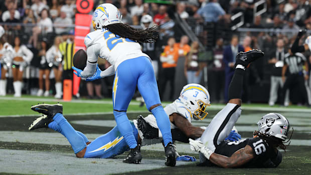 Las Vegas Raiders, NFL, Los Angeles Chargers, Jakobi Meyers, Donte Jackson