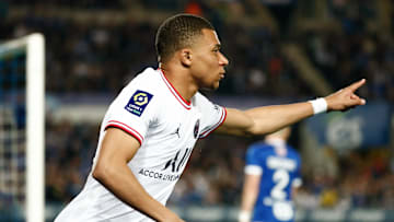 RC Strasbourg v Paris Saint-Germain - Ligue 1 Uber Eats