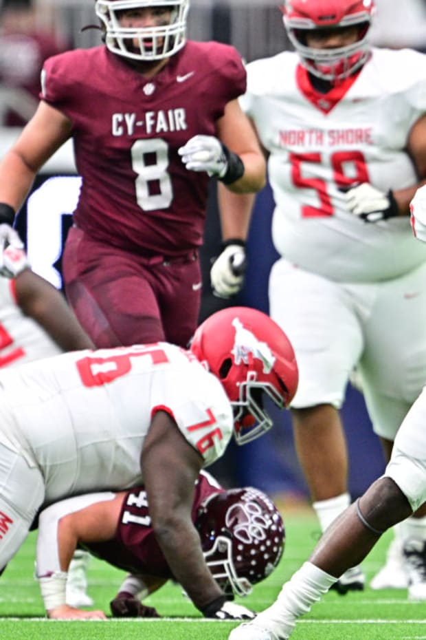 Cy-Fair defensive lineman Landon Rink (No. 8).