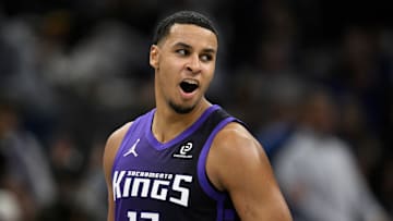 Phoenix Suns v Sacramento Kings