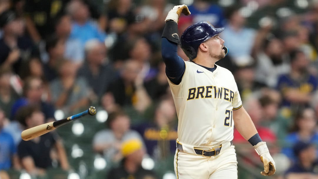 Pittsburgh Pirates v Milwaukee Brewers