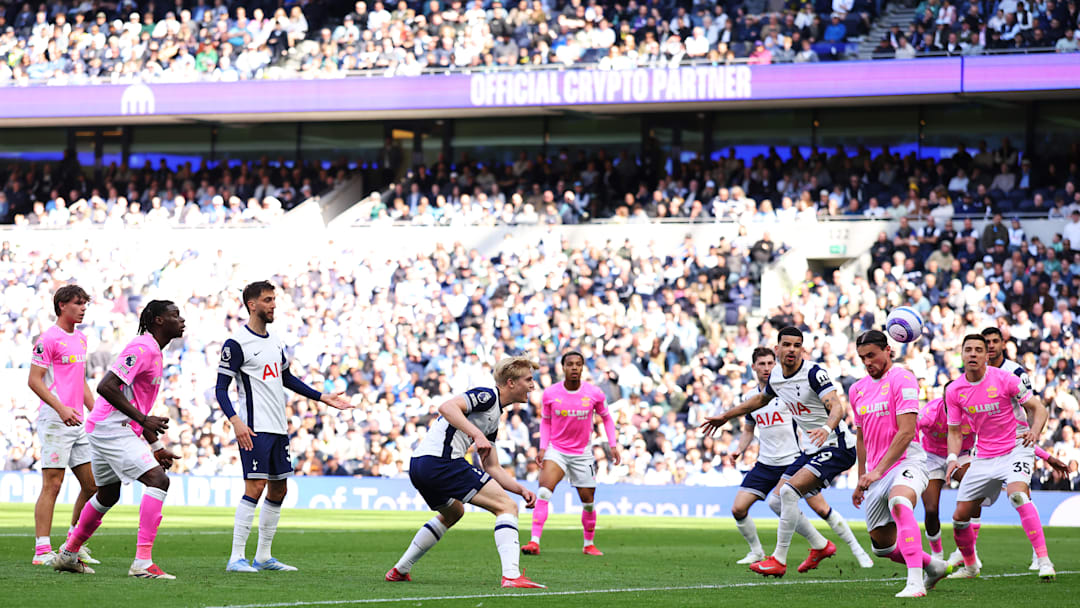 Tottenham Hotspur FC v Southampton FC - Premier League