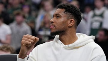 Detroit Pistons v Milwaukee Bucks