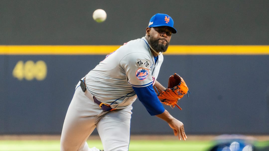 New York Mets starting pitcher Luis Severino (40) pitches during the Game 1 of the wild-card playoff game against the Milwaukee Brewers on Tuesday October 1, 2024 at American Family Field in Milwaukee, Wis.