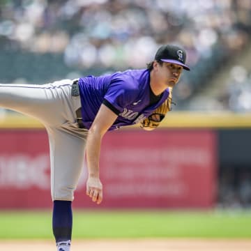 Jun 29, 2024; Chicago, Illinois, USA; Colorado Rockies starting pitcher Cal Quantrill (47) pitches during the first inning against the Chicago White Sox at Guaranteed Rate Field. Mandatory Credit: Patrick Gorski-USA TODAY Sports