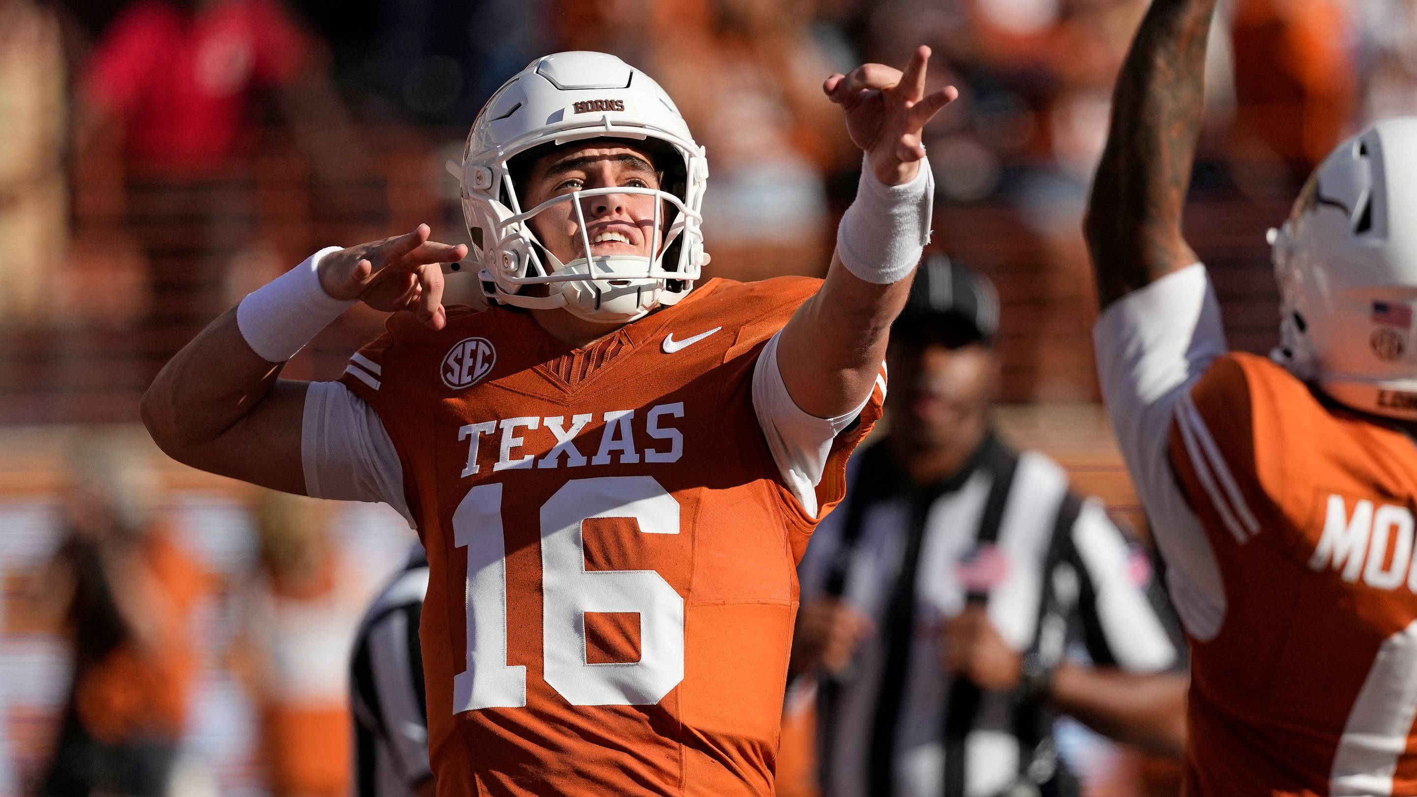 College Football Rankings: AP Top 25 Teams Moving Up, Down in Week 3