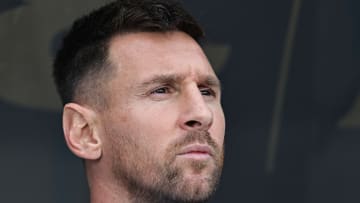 Lionel Messi allume la mèche sur Kylian Mbappé.
