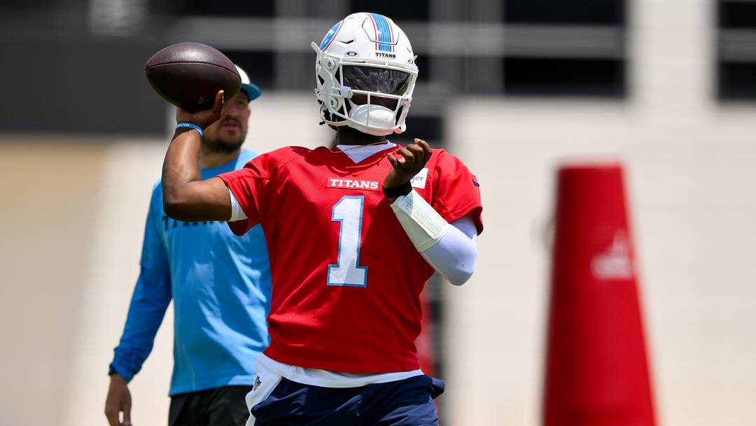 Jun 16, 2026; Nashville, TN, USA;  Tennessee Titans quarterback Cam Ward (1) throws a pass during day 1 of mini-camp at Vanderbilt Health Football Center. Mandatory Credit: Steve Roberts-Imagn Images