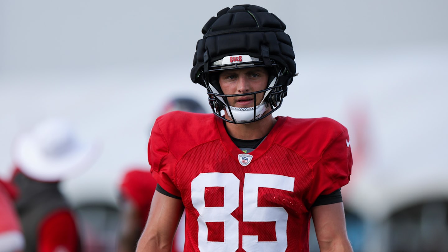 Buccaneers' Former QB Garrett Greene Impresses as WR in Preseason