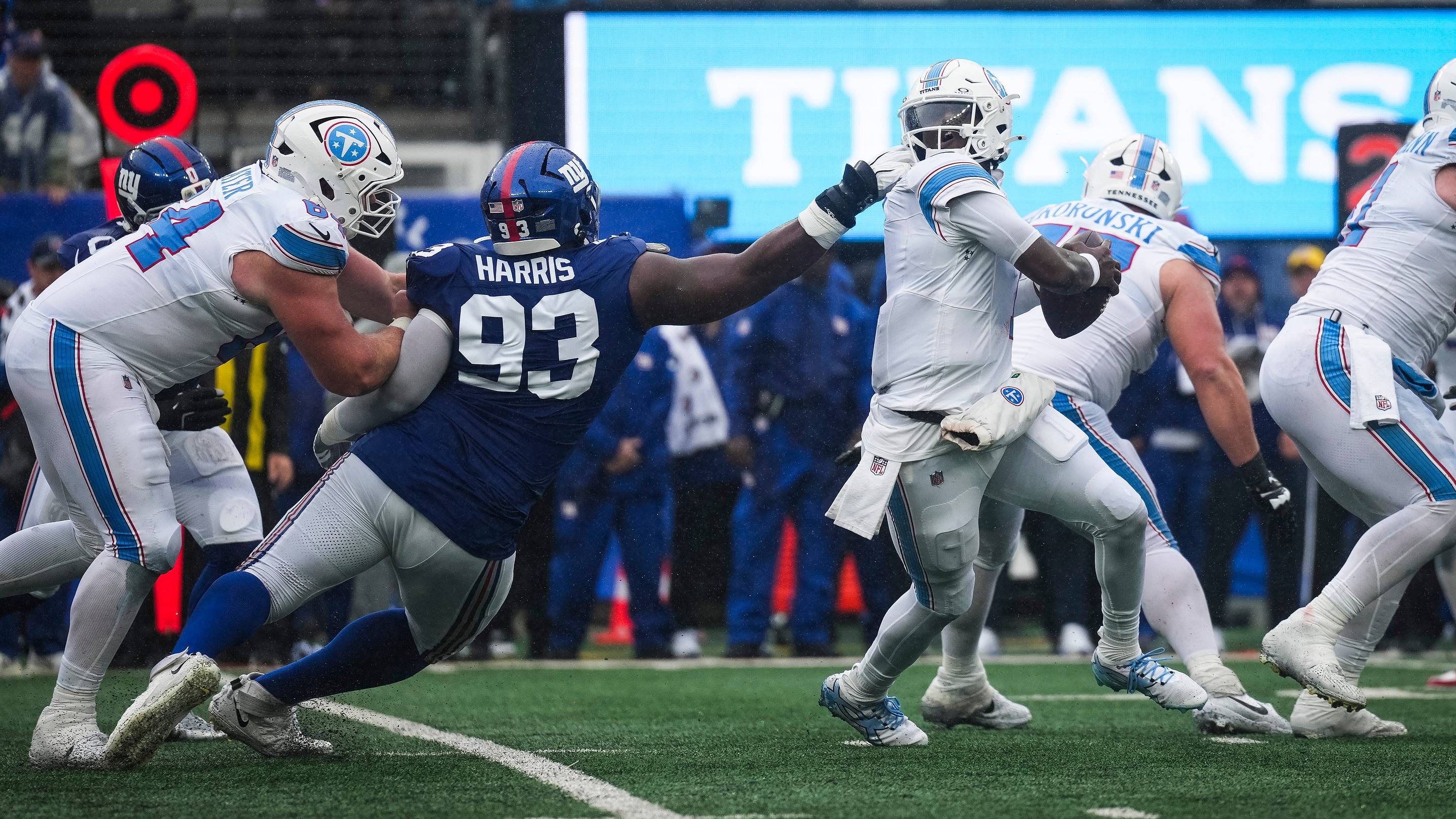 Robert Saleh's Excuse for Cam Ward's Poor Footwork Shouldn't Satisfy Titans Fans