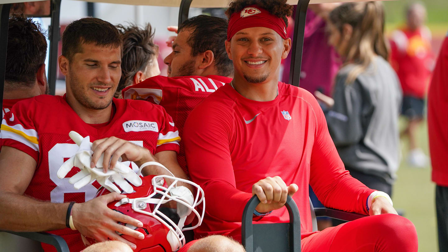 Two of Mahomes' Favorite Teammates Rank Among NFL's Best