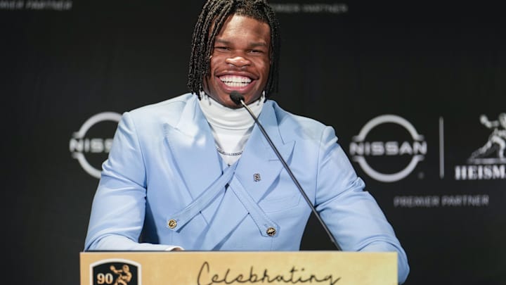 Travis Hunter showed his heartfelt appreciation to Colorado football players on his Heisman ceremony night
