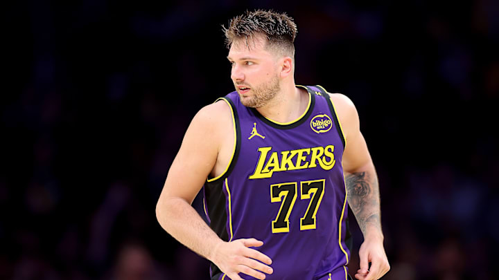 Dallas Mavericks v Los Angeles Lakers