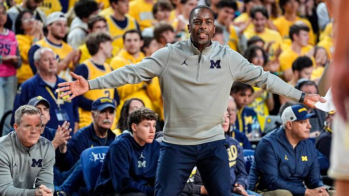 Michigan assistant coach Mike Boynton Jr. reacts to a play against Oakland during the second half at Crisler Center in Ann Arbor on Monday, November 3, 2025.