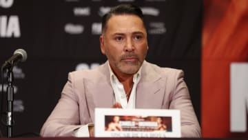 Óscar De La Hoya y "Canelo" Álvarez se odian desde el 2020, cuando se terminó su relación laboral