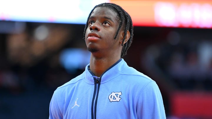 North Carolina Tar Heels forward Caleb Wilson (8)