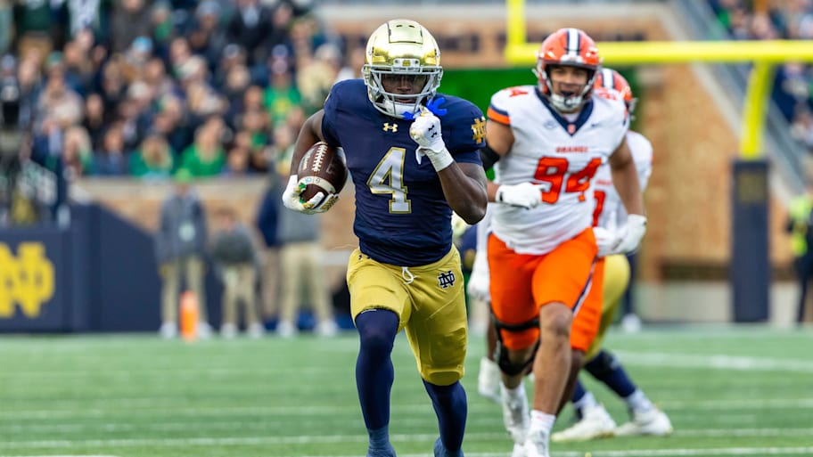 Notre Dame running back Jeremiyah Love runs for a touchdown against Syracuse.