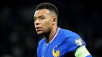 La sortie des nouveaux maillots de l'équipe de France, c'est pour bientôt ! 