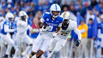 Nov 16, 2024; Lexington, Kentucky, USA; Kentucky Wildcats wide receiver Dane Key (6) runs the ball during the first quarter against the Murray State Racers at Kroger Field. Mandatory Credit: Jordan Prather-Imagn Images