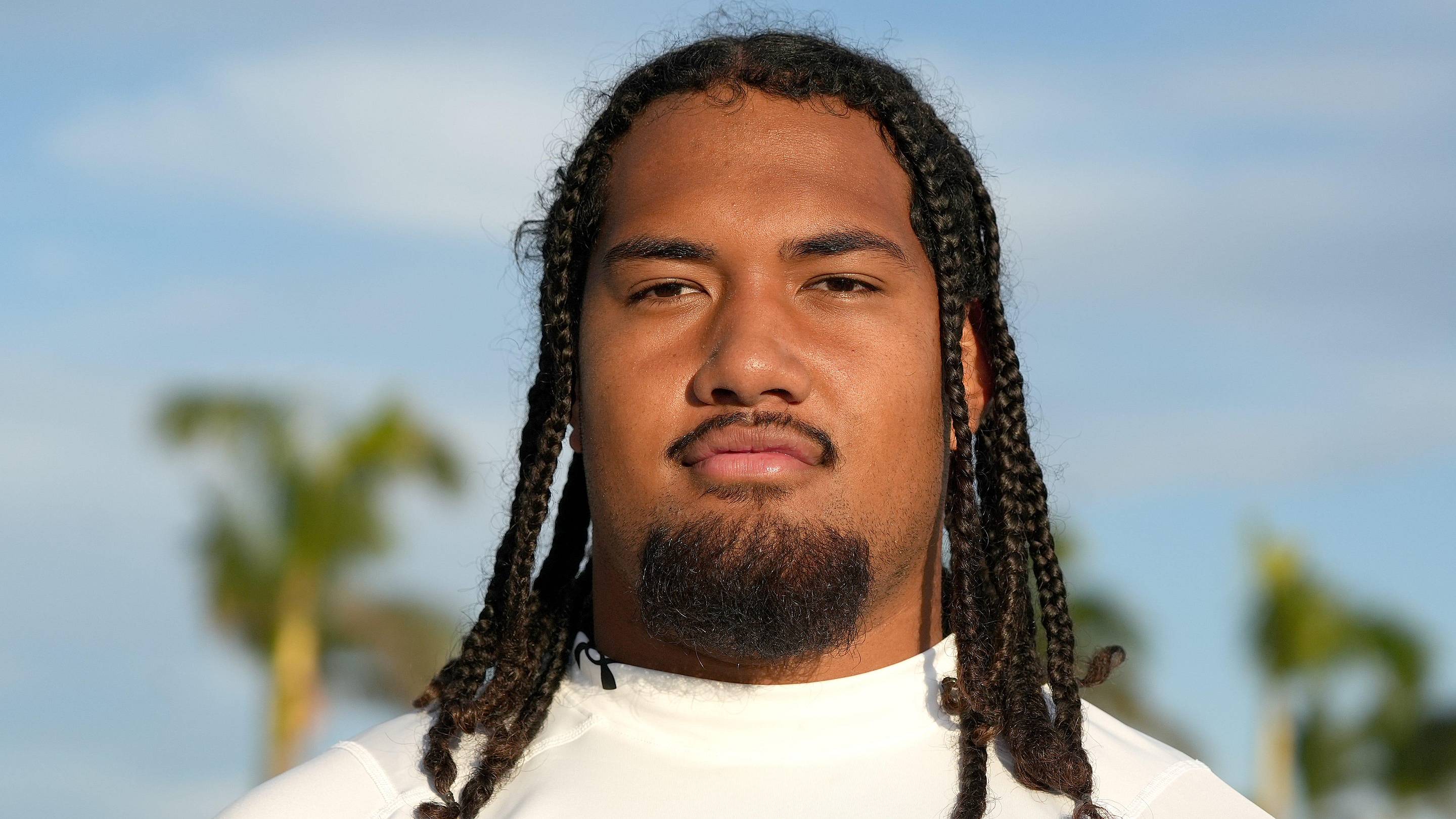(#44) Keenyi Pepe, OL, 6'7, 330 pounds, for the white team, Class of 2026, during IMG's Academy Pro Day held at IMG's football field in Bradenton, FL on Thursday, Feb, 27, 2025.