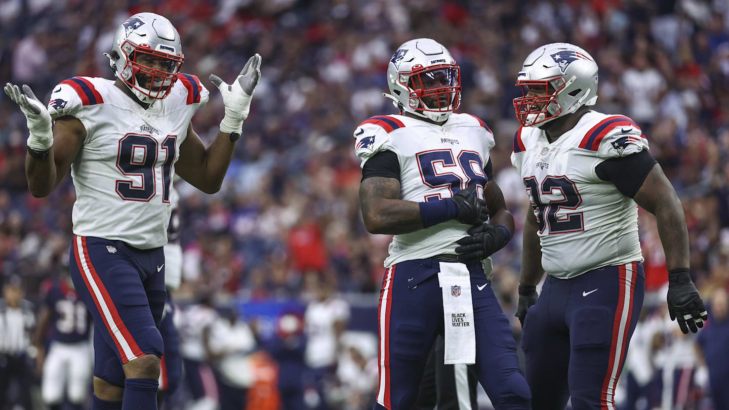 Patriots use late field goal to get 25-22 win over Texans