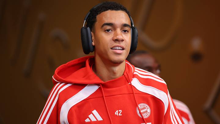 Bayern Munich star Jamal Musiala takes a massive step in his recovery process as he returns to the pitch since his injury against PSG in July.
