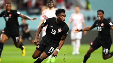 Alphonso Davies balançou as redes da Croácia no minuto inicial de jogo