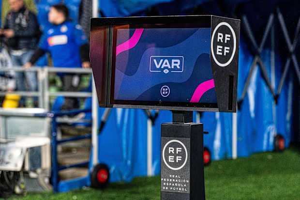 VAR.