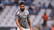 Samuel Gigot préparant la rencontre face aux Grecs en Ligue des Champions.