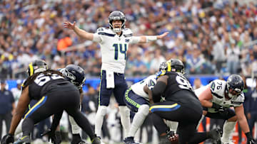 Sam Darnold struggled to figure out an opportunistic Rams defense in Sunday's clash for the NFC West lead