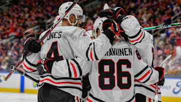 Chicago Blackhawks v Edmonton Oilers